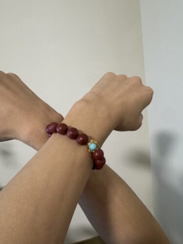 Click to view full screen Madame Hua Rui Court Incense Bracelet photo review