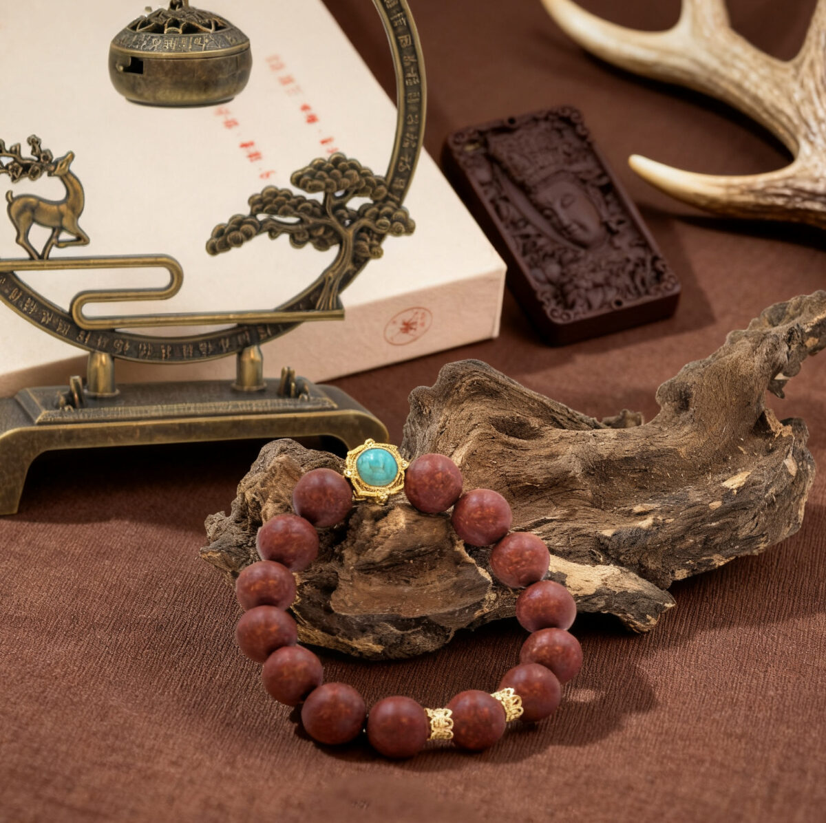 Madame Hua Rui Court Incense Bracelet – Image 3
